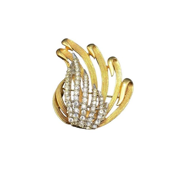 Vintage Gold tone rhinestone floral wispy pin brooch strong clasp - Picture 2 of 8
